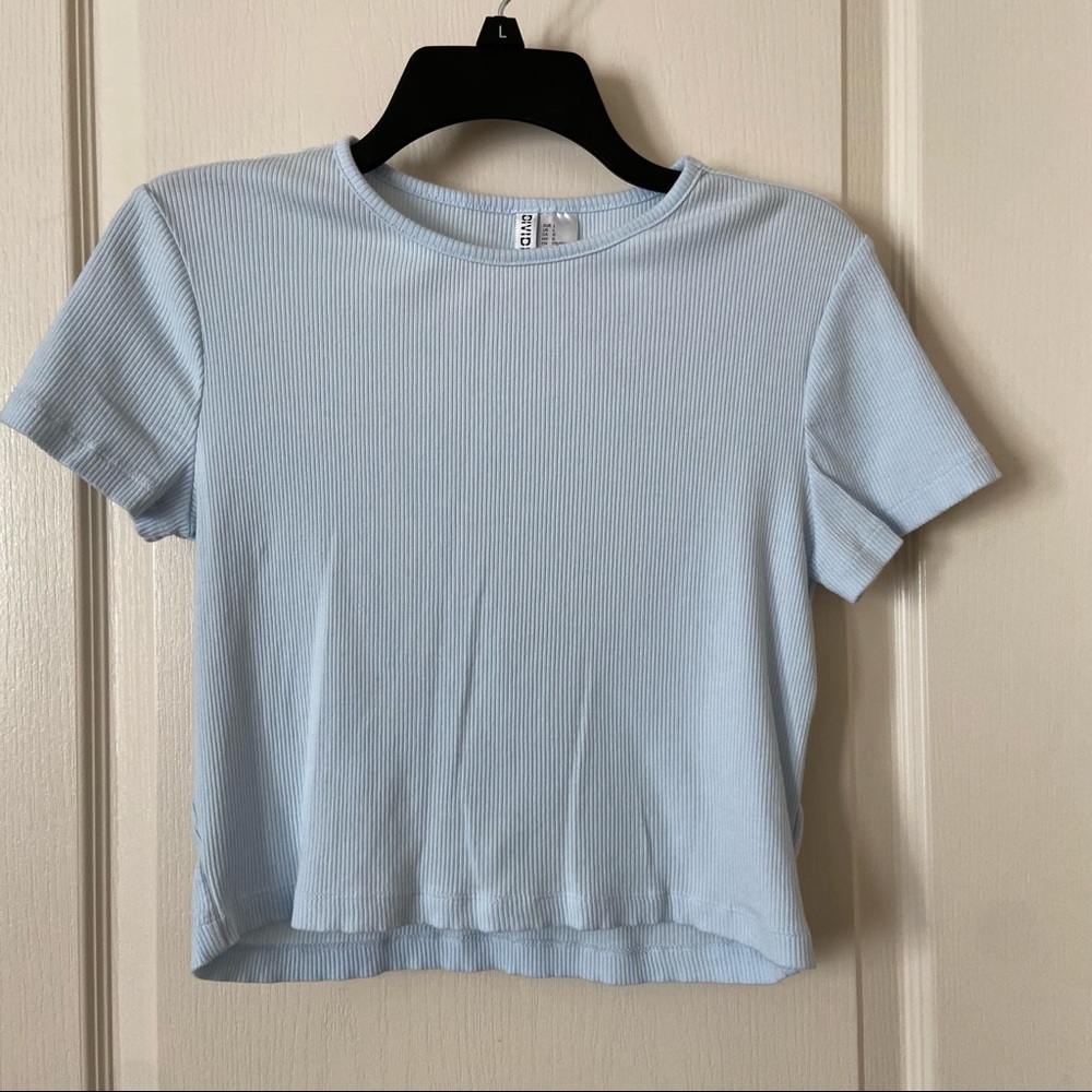 NWOT Ribbed Light Blue DIVIDED crop top